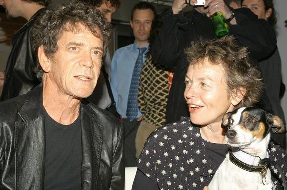 Anderson with her husband, Lou Reed, and Lolabelle (Lawrence Lucier/Getty)